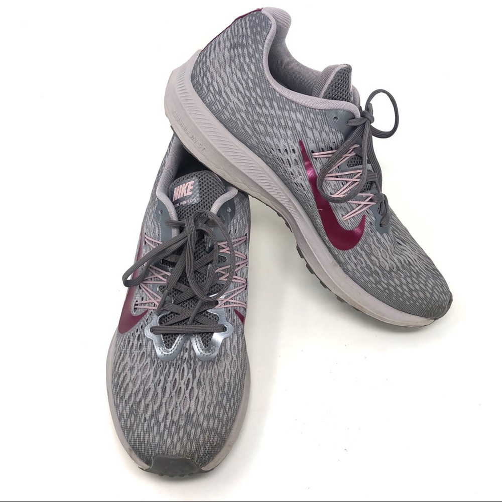 Nike Zoom Winflo 5 Size 9